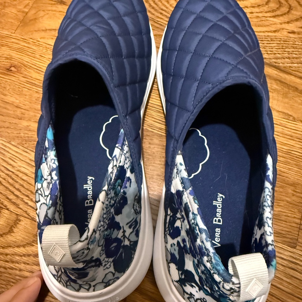 Vera Bradley Blue and White Quilted Slip-On Sneakers size 11 - Picture 7 of 10